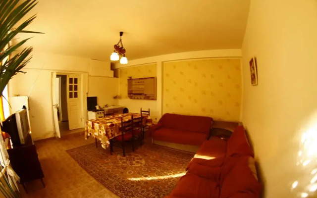Отель Bari Cottage in the Center of Tsaghjkadzor комната для гостей