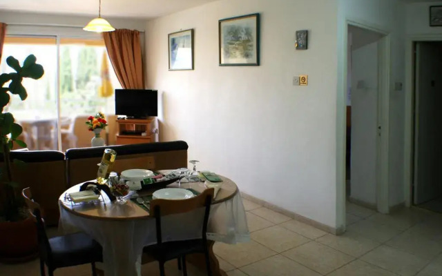 Апартаменты Apollonia Holiday Apartments комната для гостей