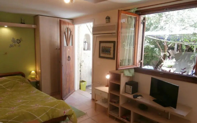 Апартаменты Athens Glyfada Studio комната для гостей