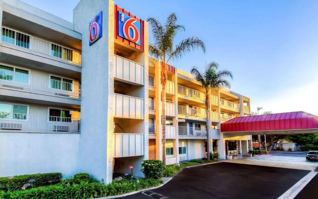 Motel 6 Anaheim Maingate 1