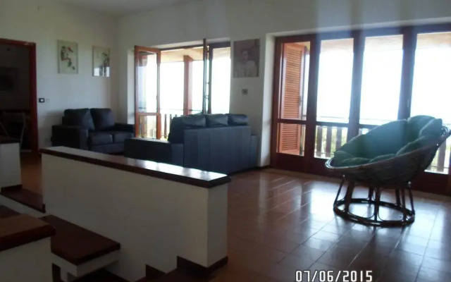 Отель Villa Eva sul Mare area "A" Поццалло комната для гостей