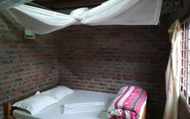 Sapa Tavan Hostel Шапа комната для гостей