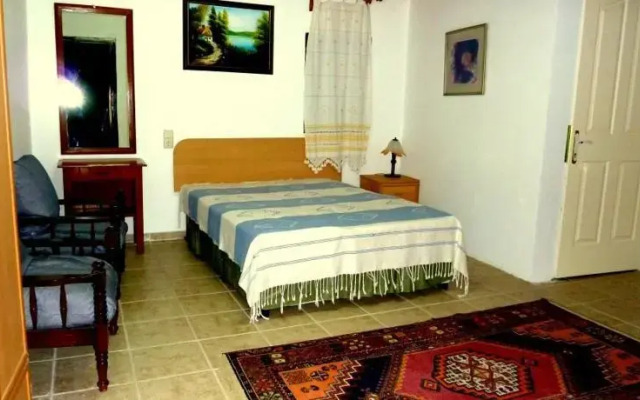 Отель Garden Camping Motel комната для гостей