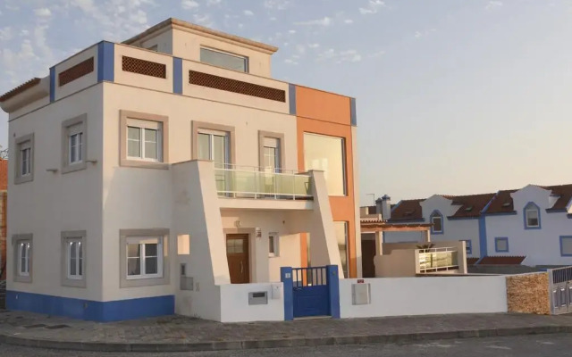 Отель Villa Baleal Beach вид на фасад