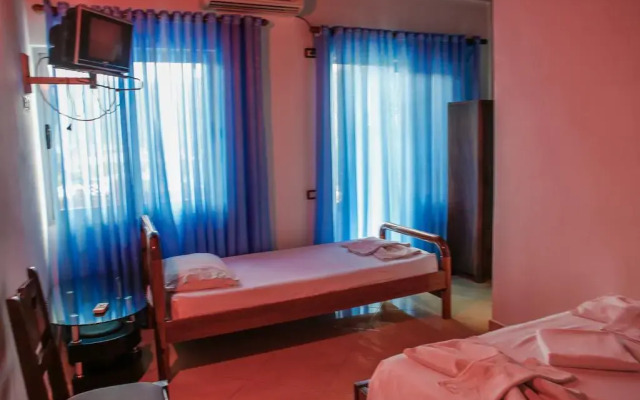 Hotel Shpella Берат комната для гостей