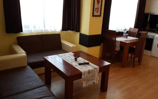 Отель Yana Apartments Болгария, Сандански - отзывы, цены и фото номеров - забронировать отель Yana Apartments онлайн комната для гостей