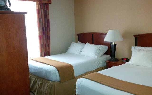 Red Lion Inn and Suites Brooklyn 0