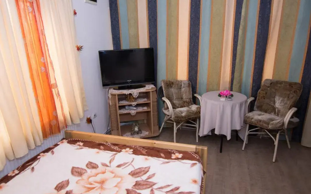 Отель Inn Skvos Club Белград комната для гостей