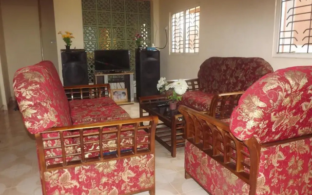 Отель Brian's Homestay Balapitiya комната для гостей