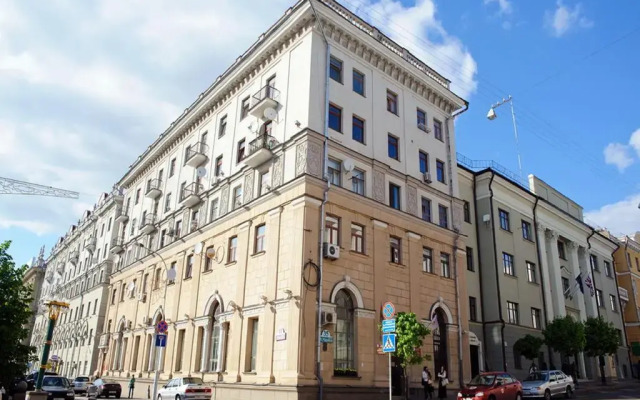Отель Vip-kvartira Lenina 15A Минск вид на фасад