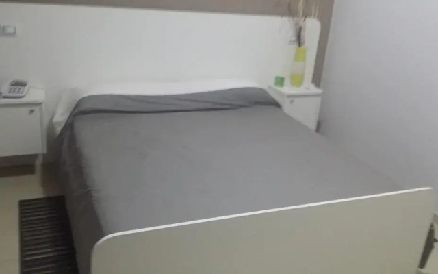 Отель B&B Mirage Бари комната для гостей