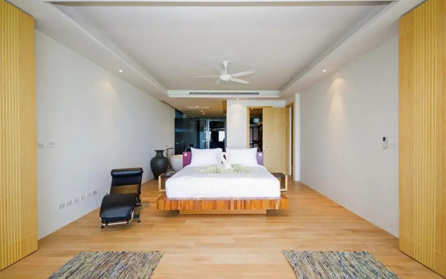 Отель Villas Overlooking Layan комната для гостей