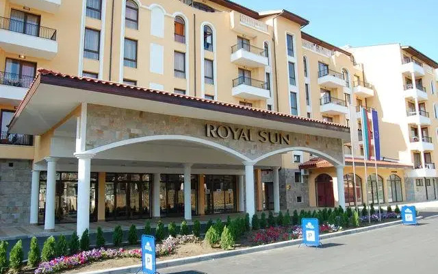 Апартаменты Royal Sun Goomany Studio Солнечный берег вид на фасад