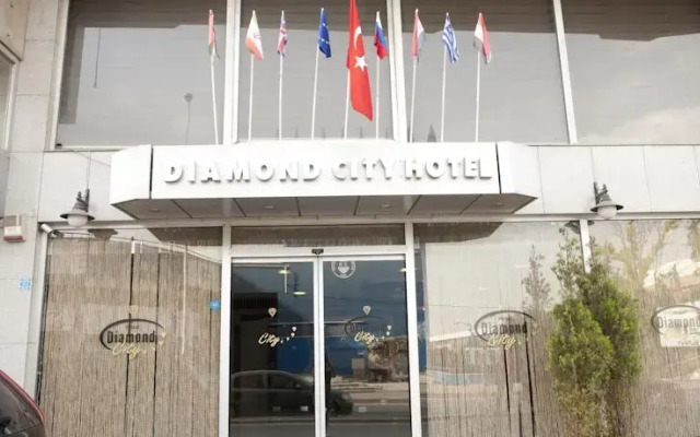 Hotel Diamond City вид на фасад