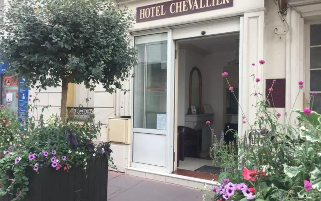 Hotel Chevallier вид на фасад