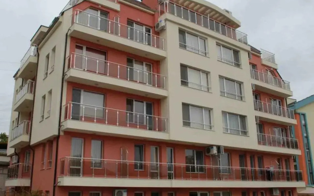 Отель Topalovi Guest House вид на фасад