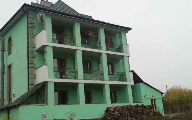 Hotel Parus вид на фасад