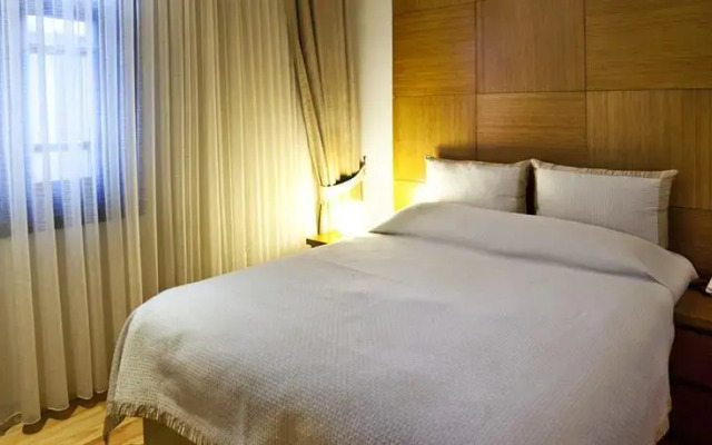 Bright Suites Hotel комната для гостей