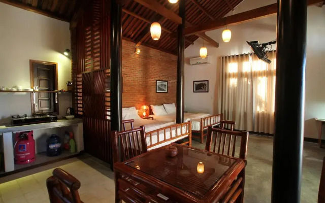 Отель Wooden House 3 Vacation Rental Хойан комната для гостей