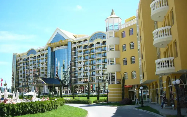Апартаменты Bulgarienhus Victoria Residence Apartments Солнечный берег вид на фасад