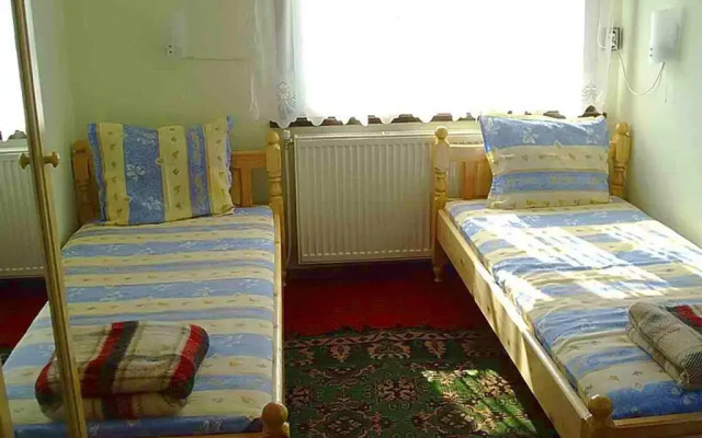 Отель Holiday Home Life Болгария, Боженци - отзывы, цены и фото номеров - забронировать отель Holiday Home Life онлайн комната для гостей