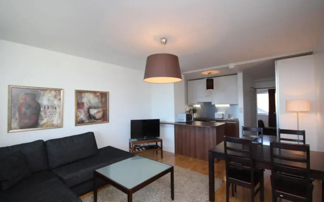 Апартаменты Gella Serviced Apartments комната для гостей