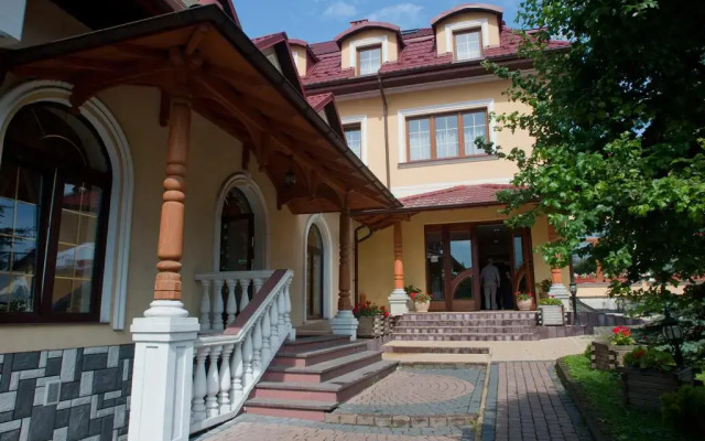 Hotel Antoni вид на фасад