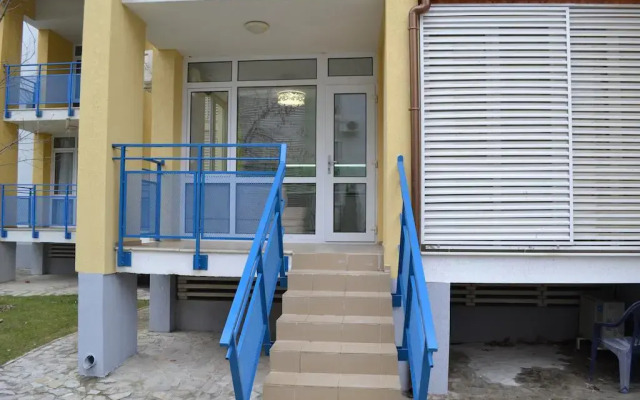 Отель Peevi Apartments Болгария, Солнечный берег - отзывы, цены и фото номеров - забронировать отель Peevi Apartments онлайн вид на фасад