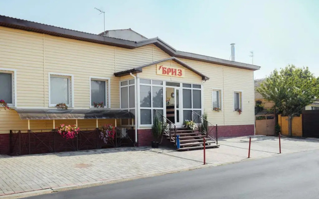 Breeze Hotel вид на фасад