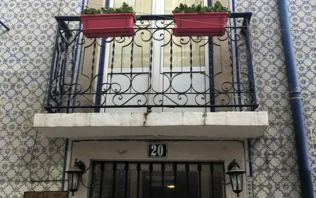 Отель Casa dos Mastros вид на фасад