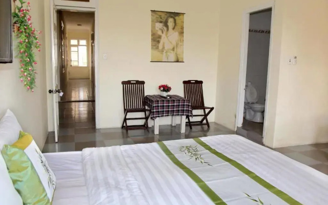 Отель Lucky House Hoi An комната для гостей