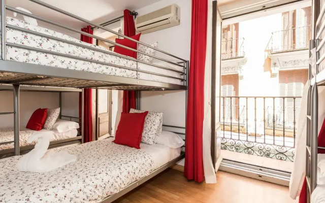Апартаменты Apartment La Latina Мадрид комната для гостей