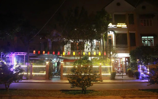 Отель Hoi An Golden Horse Villa вид на фасад
