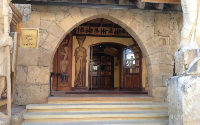 Roman Boutique Hotel вид на фасад