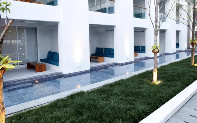 Отель X2 Vibe Phuket Patong вид на фасад