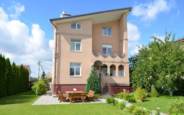 Гостиница Cottage with sauna and pool вид на фасад