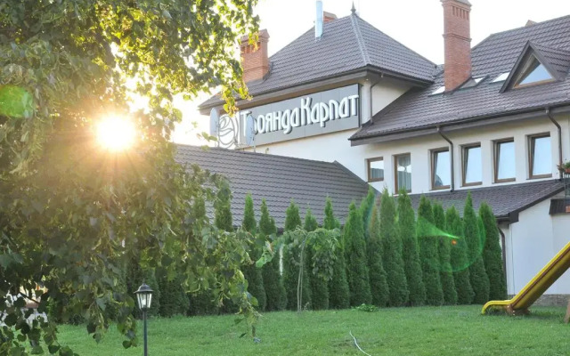 Гостиница Troyanda Karpat вид на фасад