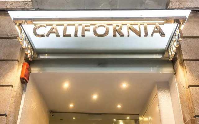 Отель California парковка