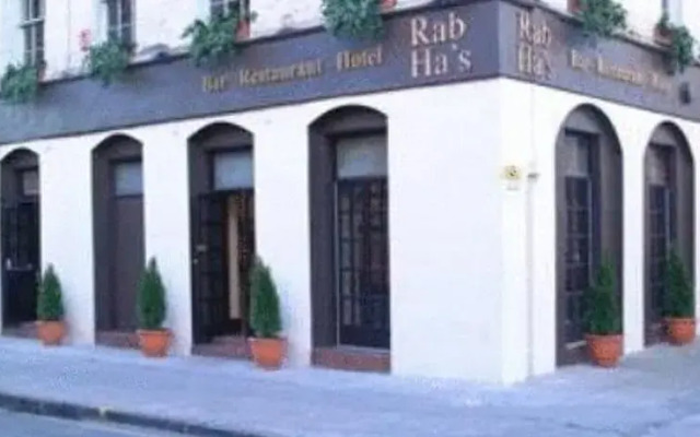 Rab Ha's Hotel вид на фасад
