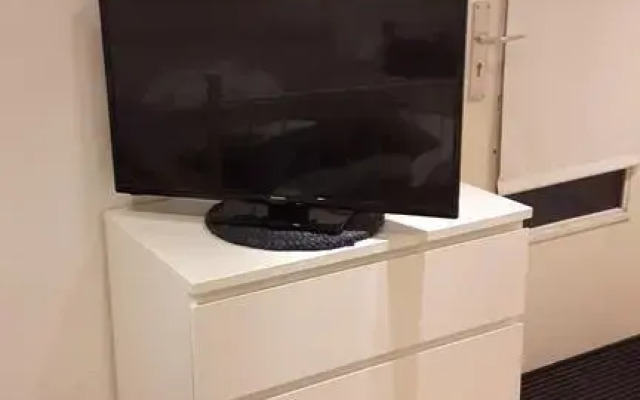 Отель Einfach Gut Schlafen Кёльн комната для гостей