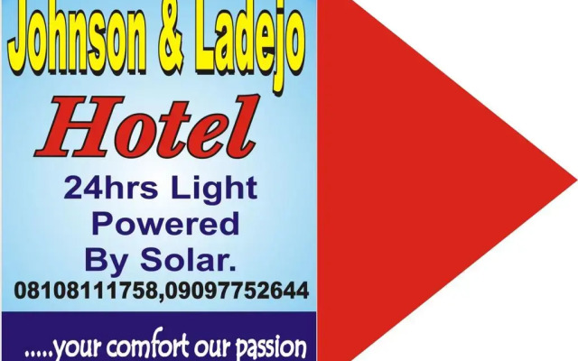 Johnson & Ladejo Hotel вид на фасад