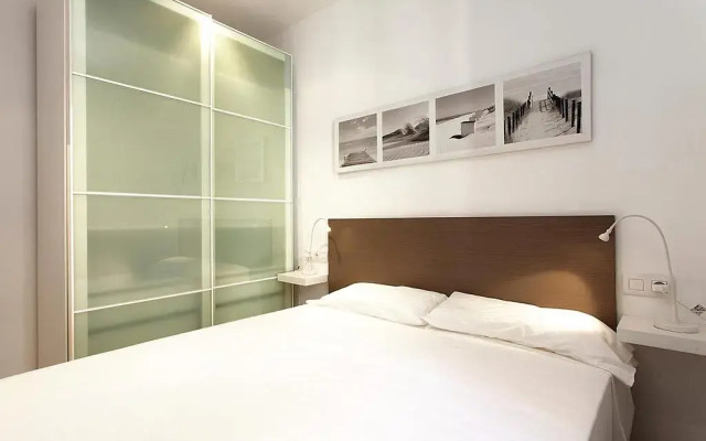 Апартаменты ClassBedroom Apartments VIII комната для гостей