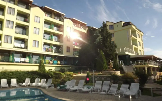 Hotel Silver Золотые пески вид на фасад