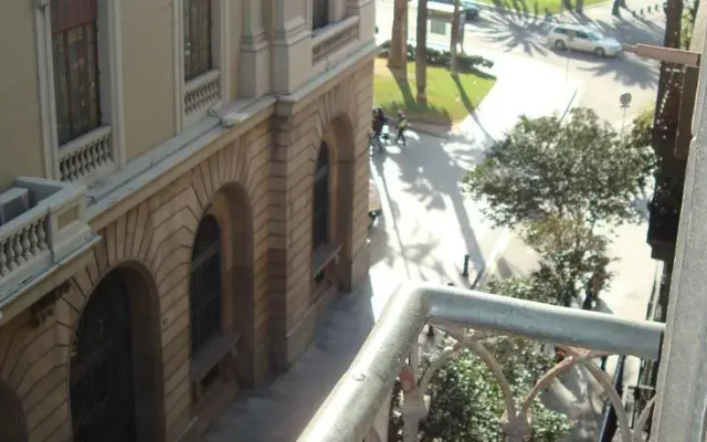 Отель Ramblas Port Vell - Guesthouse Барселона балкон