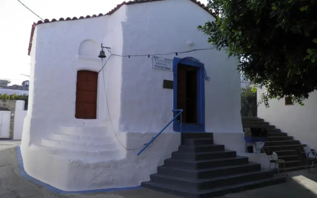 Отель Archangelos Houses Парадиси вид на фасад