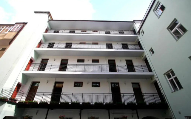 Отель Aparthotel Susa вид на фасад