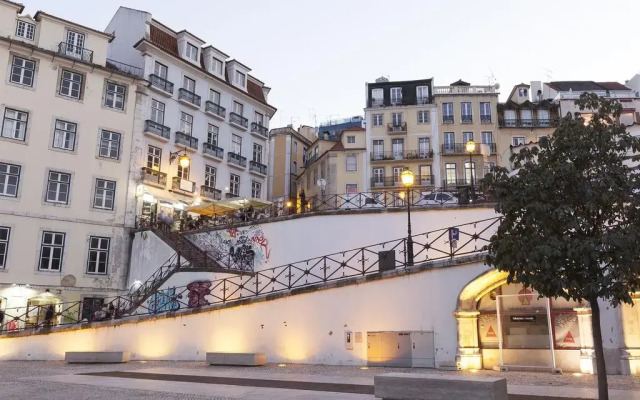 Апартаменты Hello Lisbon Rossio Collection Apartments вид на фасад