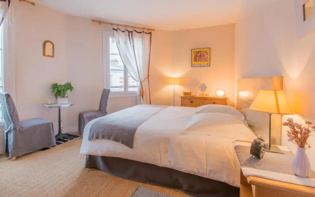 Отель Chambres d'hotes La Maison Hippolyte комната для гостей