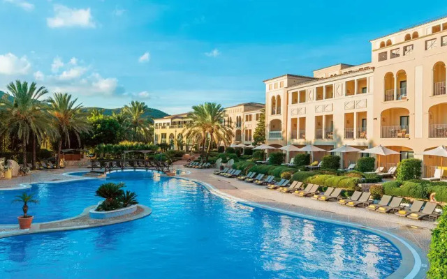 Отель Steigenberger Golf & Spa Camp de Mar бассейн