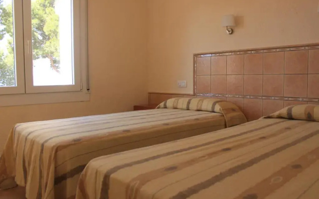 Апартаменты La Madrague Apartments Курорт Росес комната для гостей